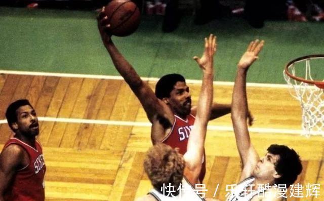 nb库里曾经全票拿下MVP,那联盟历史上得票率最低的MVP是谁呢