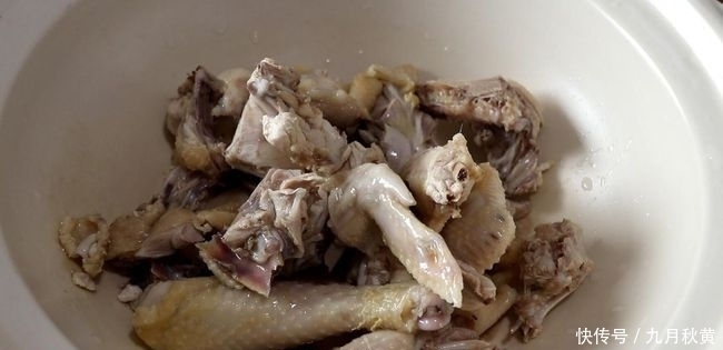 鸡汤|你吃过虫草花鸡汤吗?小火慢煨出来的鸡汤,喝着特别的鲜