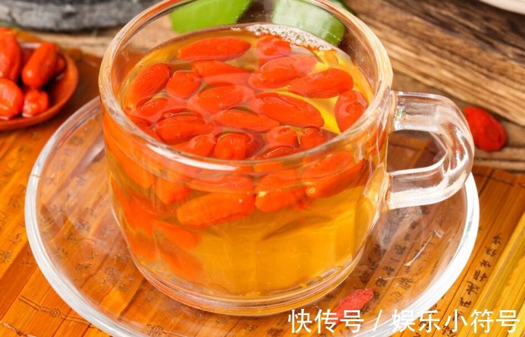 凉拌菜品|还相信“保温杯里泡枸杞”?3种吃法更具营养价值,你却不知道