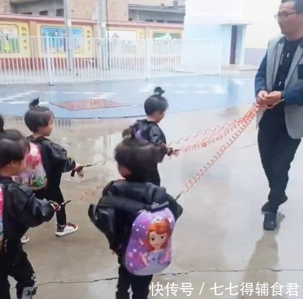 牵引绳|宝爸“抱娃找娃”火了,见婴儿车里没娃一脸惊慌,网友:同款爸爸