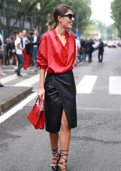 别背双肩包了吧！今年流行“托特包”，容量大不说，还耐脏又方便