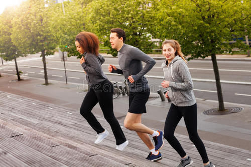 新陈代谢|女子查出肝癌,医生怒斥吃饭两个习惯害了她,肝再强壮也受不了