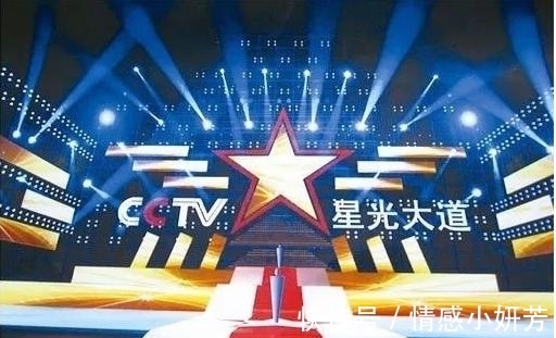 月亮之上|草根明星出道凤凰传奇越来越火,冠军阿宝从年入千万到“吃软饭”