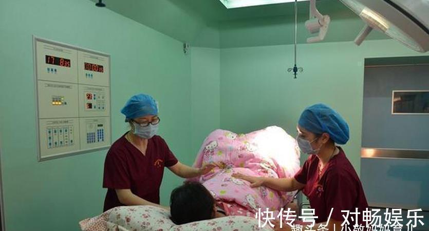 医生|进入产房前,婆婆偷偷塞给医生一张纸条,得知内容后产妇哭成泪人