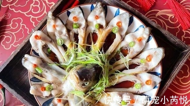 年夜饭|年夜饭菜单出炉,一家人10个热菜4个凉菜,个个是硬菜,喜庆吉祥