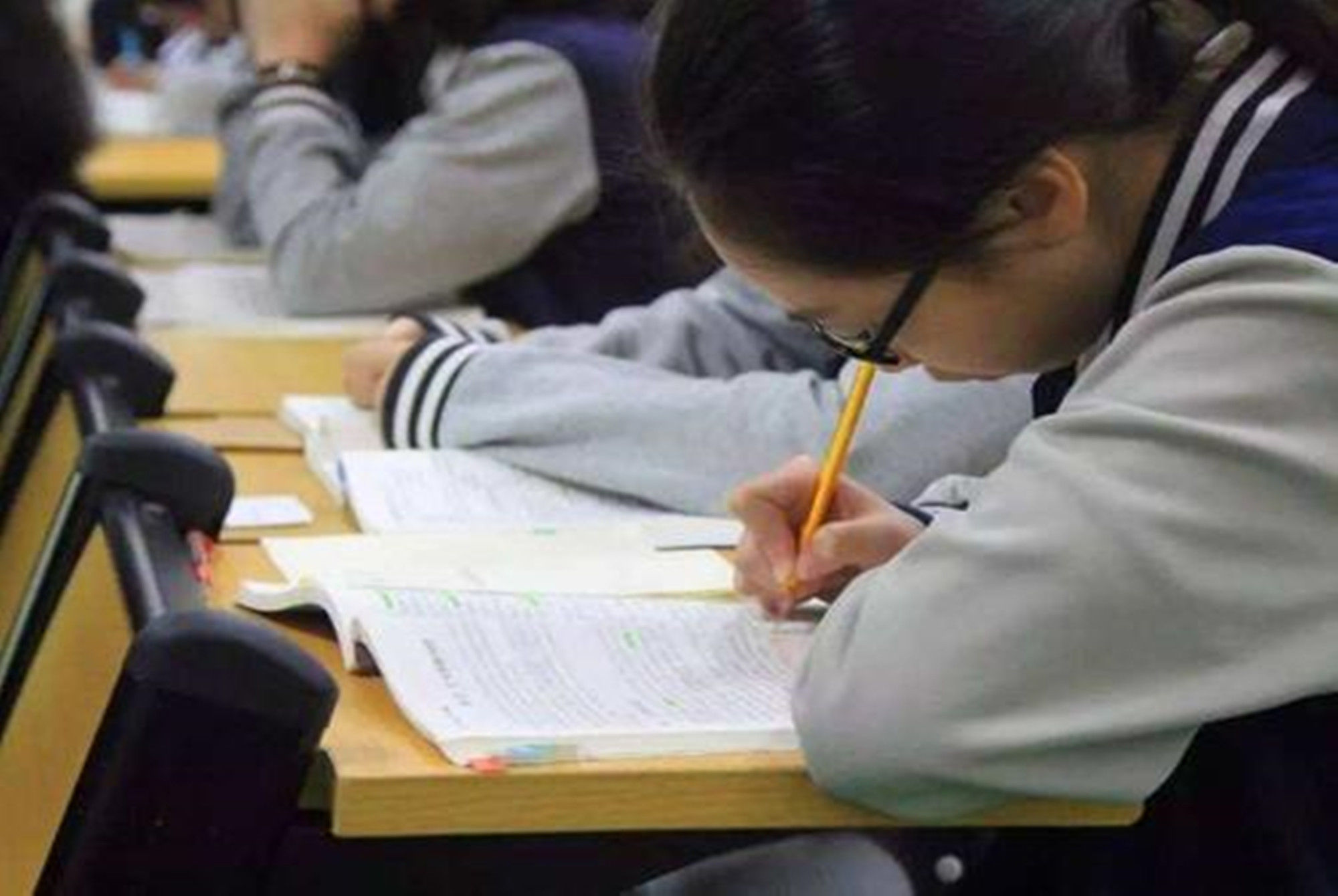 数学|为什么孩子小学成绩好，一到初中就不行了？多半是数学思维吃了亏