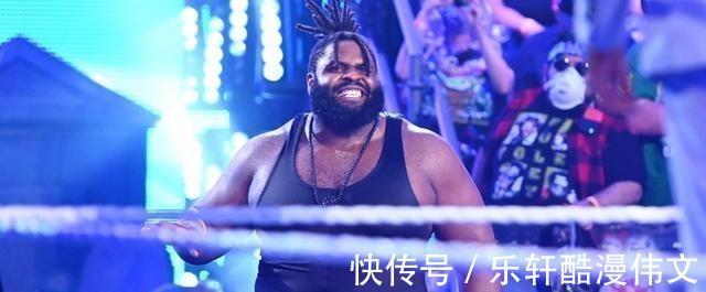 米克·佛利高度称赞莫斯利与此人他们是当今摔角界最疯狂的家伙