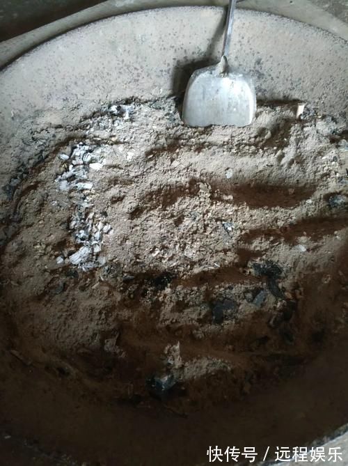 5种粉末效果惊人，老花匠都爱用，撒盆里不黄叶，狂开花！