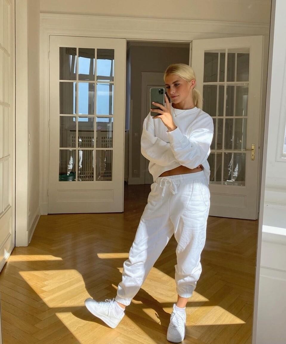 百搭色|经典的卫衣套装穿对了更有个性, 这几款卫衣造型, 时髦精来试试