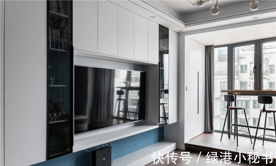 展示柜|装修案例欣赏:如何做到家中运用冷色调,却不冷清?