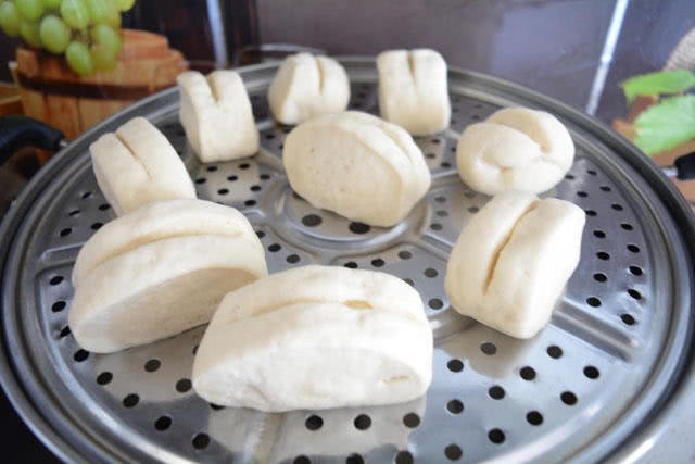 蒸完馒头的水别倒掉,一年能省好多钱,可惜大多人都不了解!