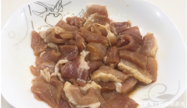 越吃越瘦的一道菜,5块钱做一大盘,春天减肥可要多吃