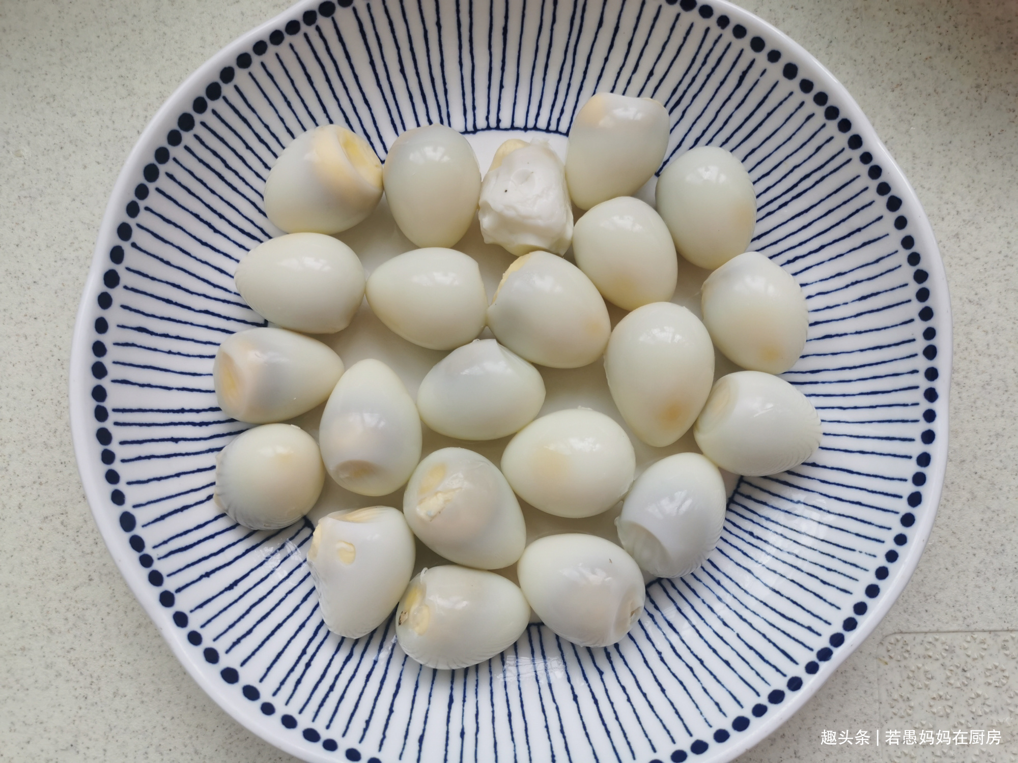 鹌鹑蛋扔进锅里,不加水,不放啤酒,鲜香入味,比鸡蛋有营养