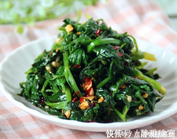 芹菜叶|失眠最怕它了,三天吃一回,一分钱不花,睡眠变好了,倒头就是一整夜