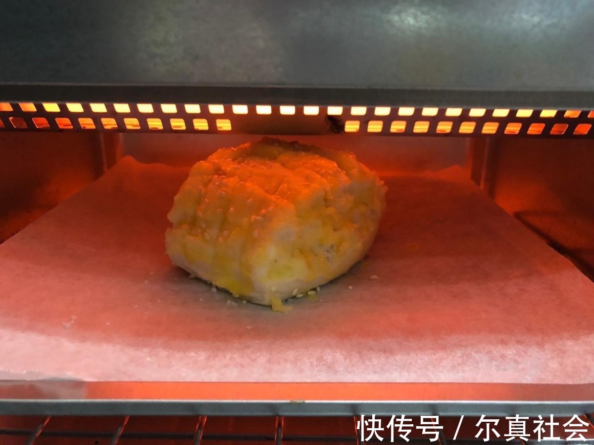 白糖|吃剩下的馒头别扔,不加一滴油做成香甜的烤馒头,全家都爱吃