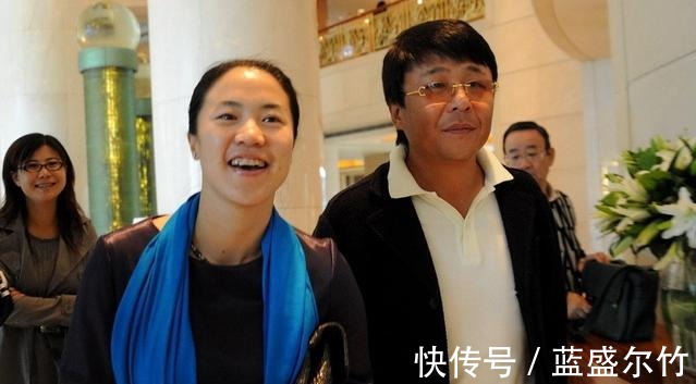 国乒|王楠有心了！国乒凯旋，一处细节彰显“大姐大”粗中有细风采！