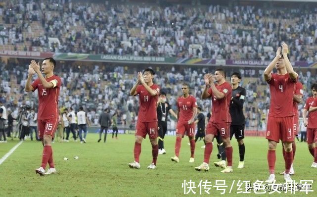 中国队|新华社发话了！鞭策李铁用人：应该一视同仁！必须能者上，庸者下