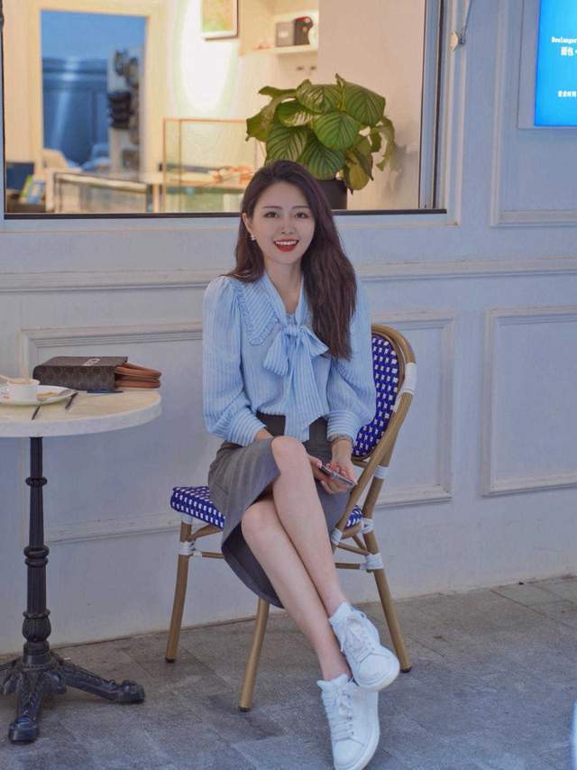 百搭|立秋了,怎么穿实用好看还百搭?衬衫配半身裙超洋气,不学会后悔