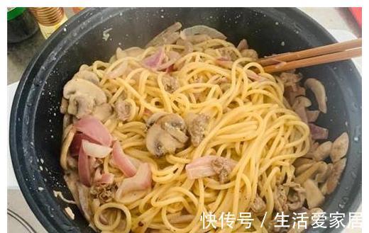 想吃意面不用买,在家做分量多,用料足,便宜卫生,比西餐厅好吃