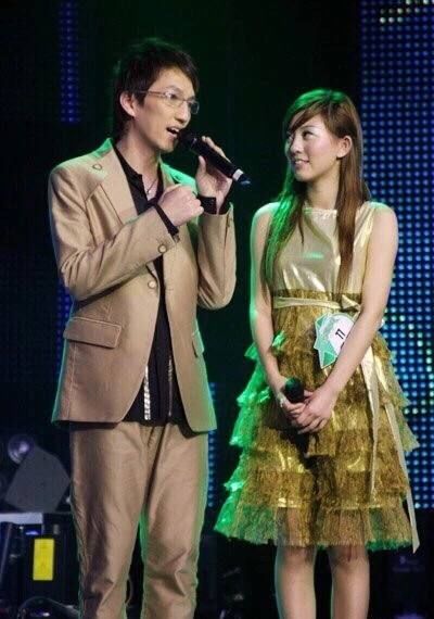 风流|从2米高台摔落仍坚持录节目，这么卖命是敬业，还是为还风流债？