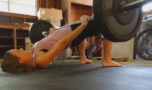 桥式|想要练出饱满蜜桃臀,臀桥臀推要练好!