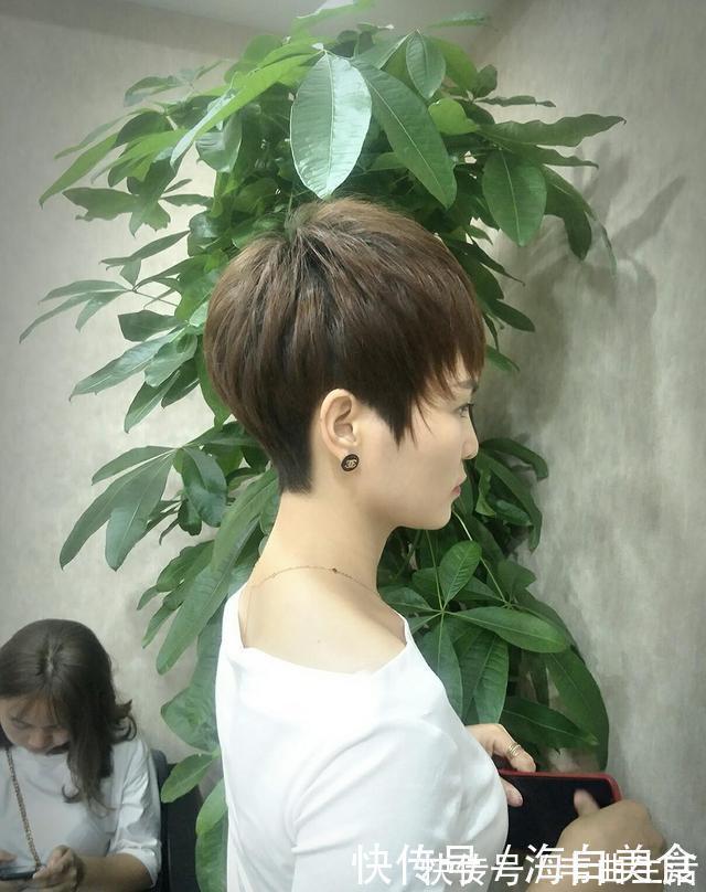 梓墨|剪这样的漏耳超短发,简直不要太美,气质提升了一大截,还很时尚