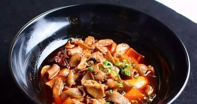 家常|家常美食绿豆猪肘冻,土豆烧肥肠,酱香小猪蹄