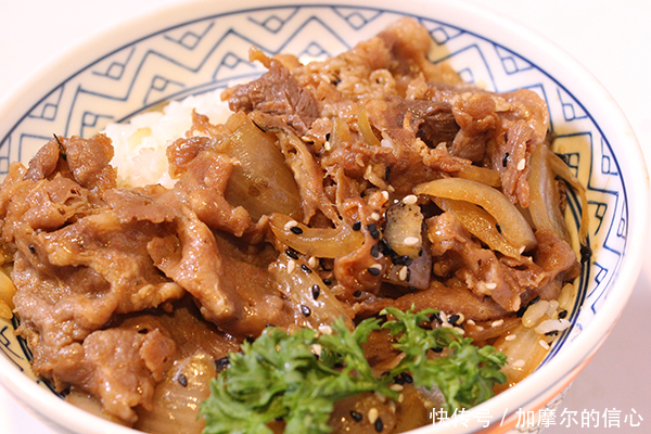 预防|50岁后容易长老年斑,4种食物经常吃,预防色素堆积,脸部更白净