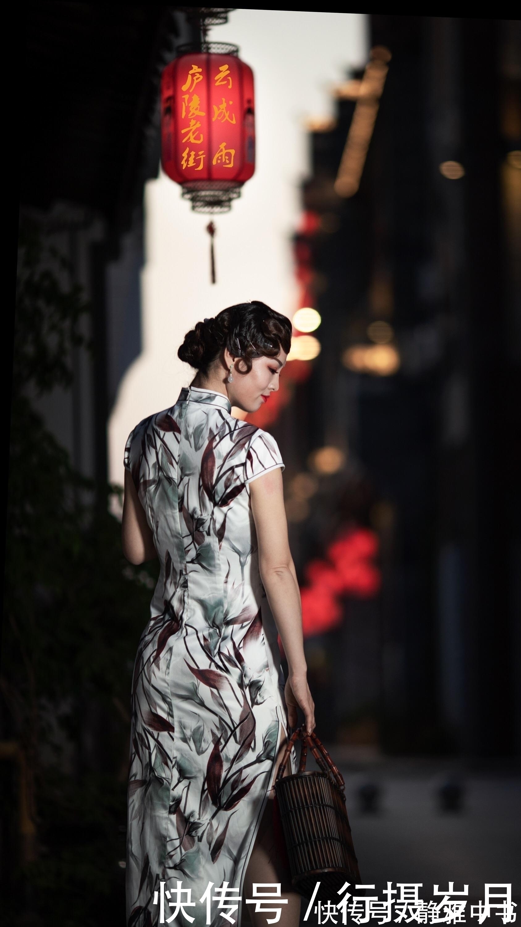 忧伤@一帘幽梦,装点纱窗,放逐的是寂寞,弥漫的是忧伤