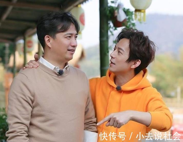 何炅两季节目主持人身份被孟非取代,网友此前爆料早见端倪