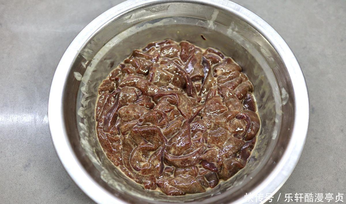 猪肝|嫩炒猪肝是孩子补铁和预防近视的食补佳品,关键还好吃