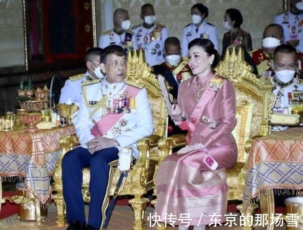 妻子们|玛哈后宫女眷新排位,西拉米穿礼服裙居于C位,苏提达屈尊第四位