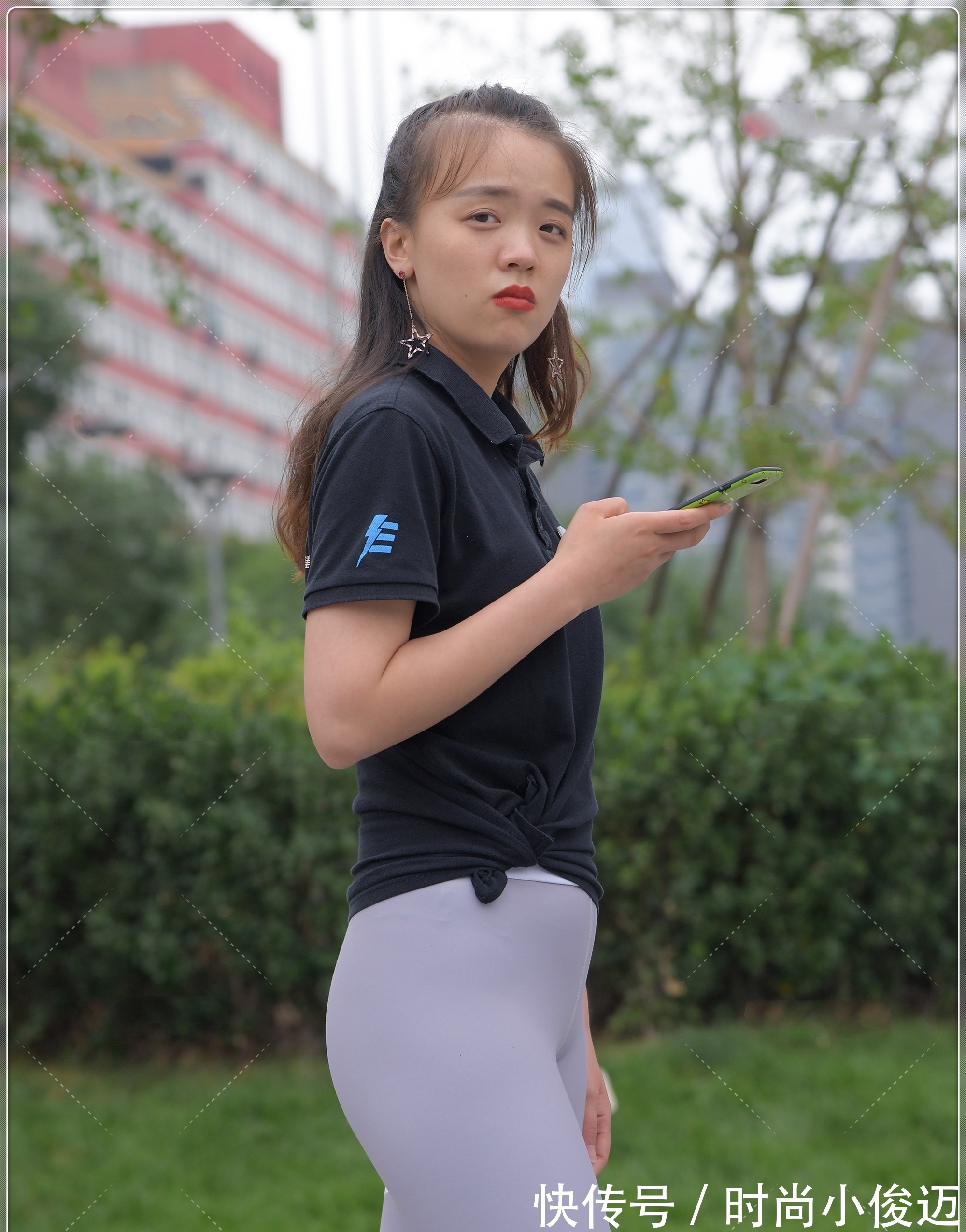 简约时尚|黑色polo衫搭配瑜伽裤,简约时尚,混搭风格更显独特