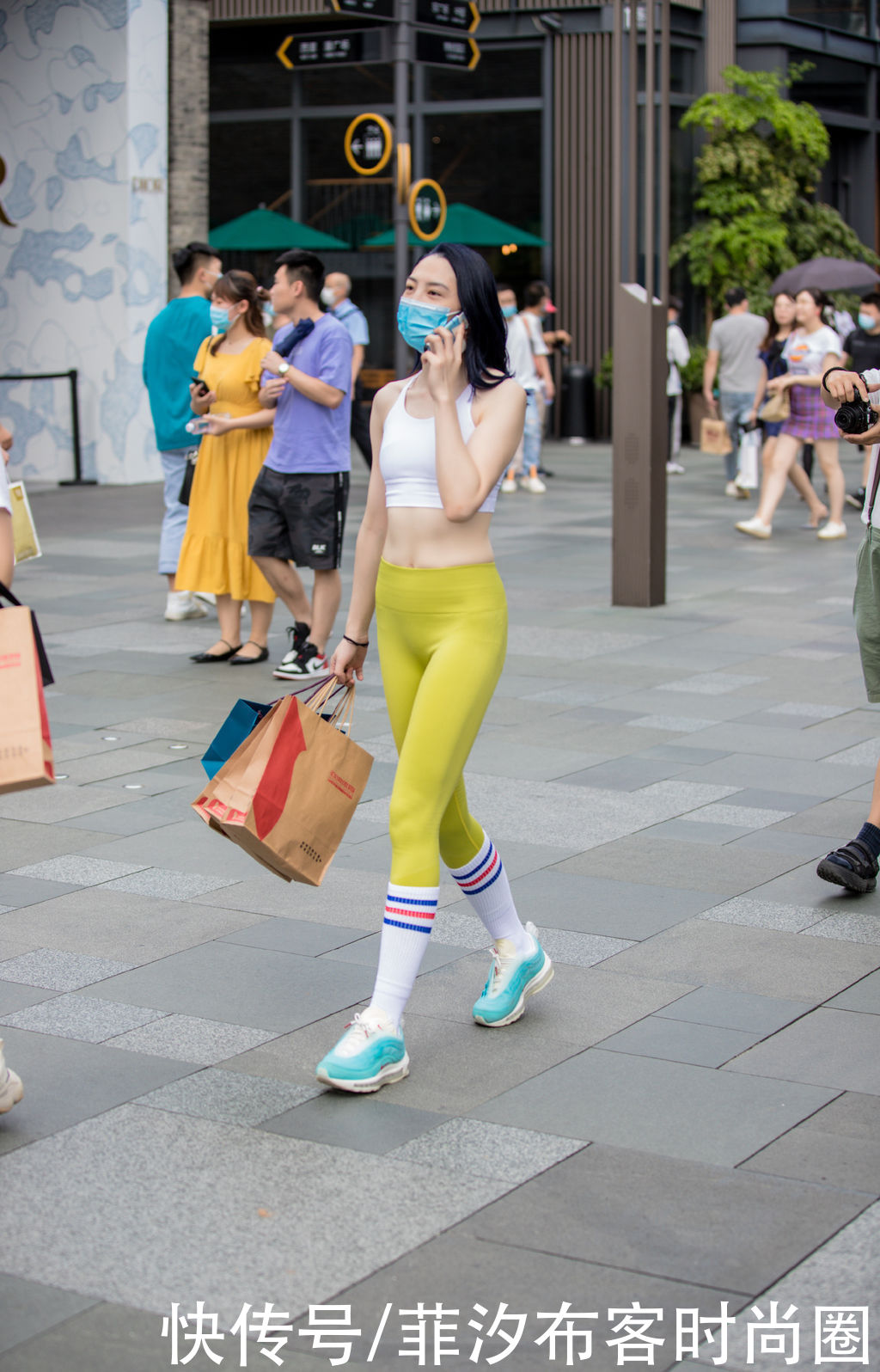 夏日|彩色的时尚单品，有夏日里的缤纷感，轻松搭出风情万种的既视感