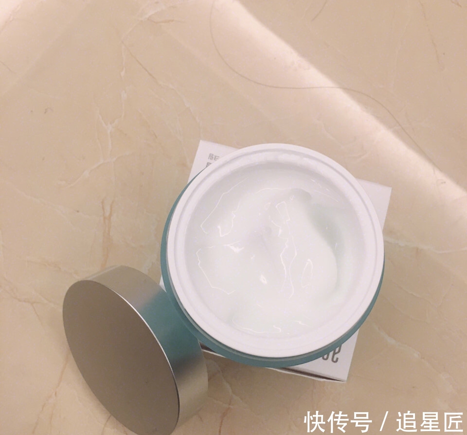 小仙女们 生活费1000的女大学生,都用哪些护肤品?个个便宜但效果不差