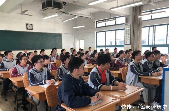 姚婷|有人毕业即失业，她一毕业遭公司哄抢，年薪百万的她曾有个好习惯