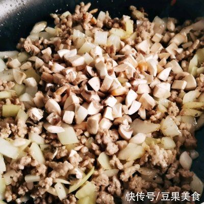 白蘑菇|超下饭的意式肉酱千层面，一学就会