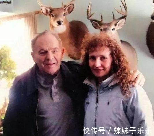克鲁斯|寻了7年的人就住在隔壁，快递员的失误让他们终于相认