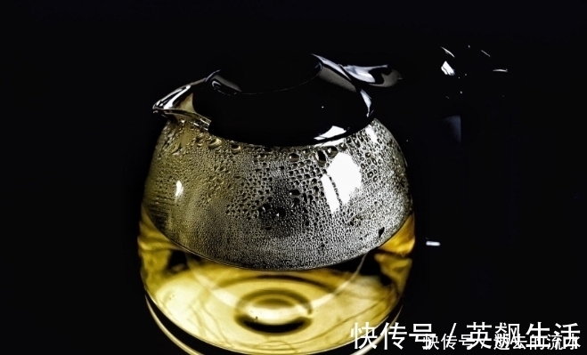 胰岛素|糖尿病人喝水时，抓点“它”放进去，或许降糖效果强过“胰岛素”