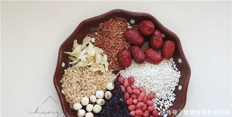 热乎乎|天气干燥还冷,北方人用这“八宝”煮粥,热乎乎又营养,特省事儿