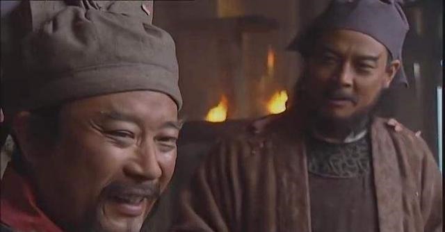 水浒!水浒里,宋江对四个人说过让位,都不敢接,两个敢接的他不敢让!