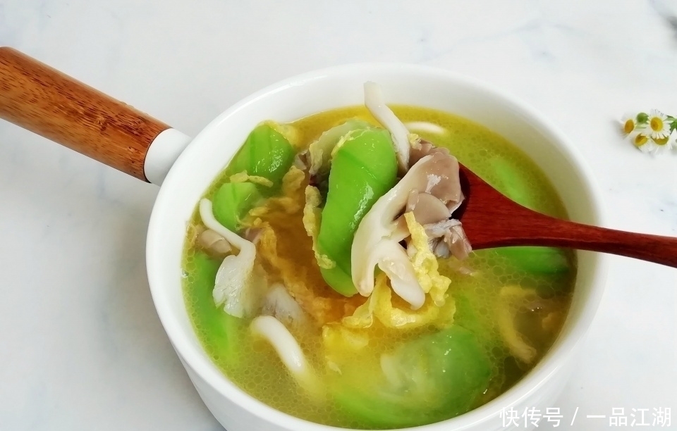 宁可不吃肉,也要给孩子喝此汤,益智又营养,赛过喝骨头汤