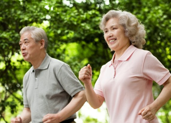 50歲渾身疼？醫生：別怕，可能是骨質疏松