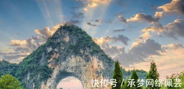 山景|中国以“山水美景”闻名的2座城市，一南一北，你都能想到谁？