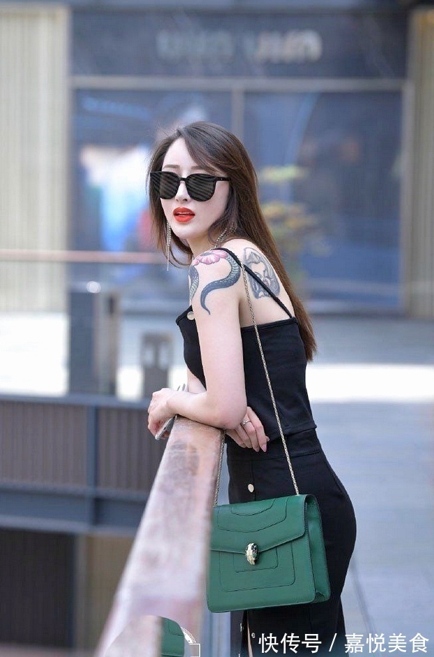 搭配 气质女生的简约风穿搭,青春靓丽感满满!