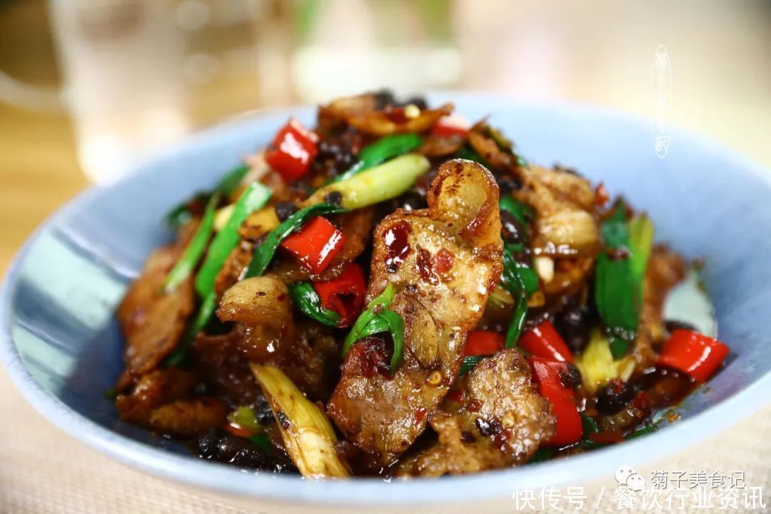 喝酒必点15道最硬的下酒菜，前10道都很家常，后4道酒鬼最爱