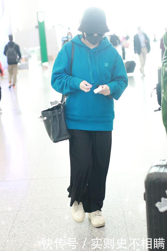 穿卫|阿娇造型又穿成“反面教材”,小个子穿卫衣+阔腿裤,3招技巧送你