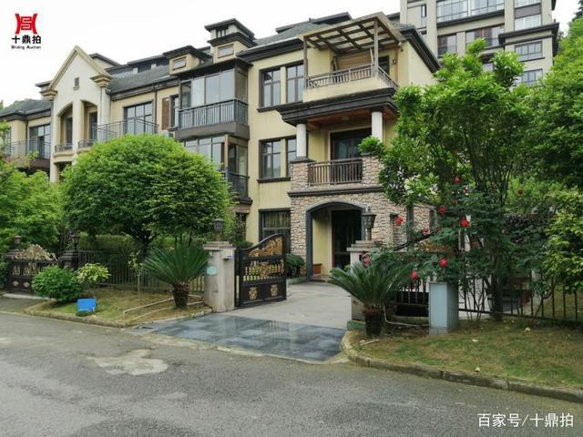 拍卖|别墅拍卖!共青社区中铁共青湖A10栋联排别墅