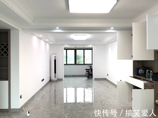 装修|三个月硬装完工，墙面刮白，地面铺灰色瓷砖，效果非常满意，晒晒