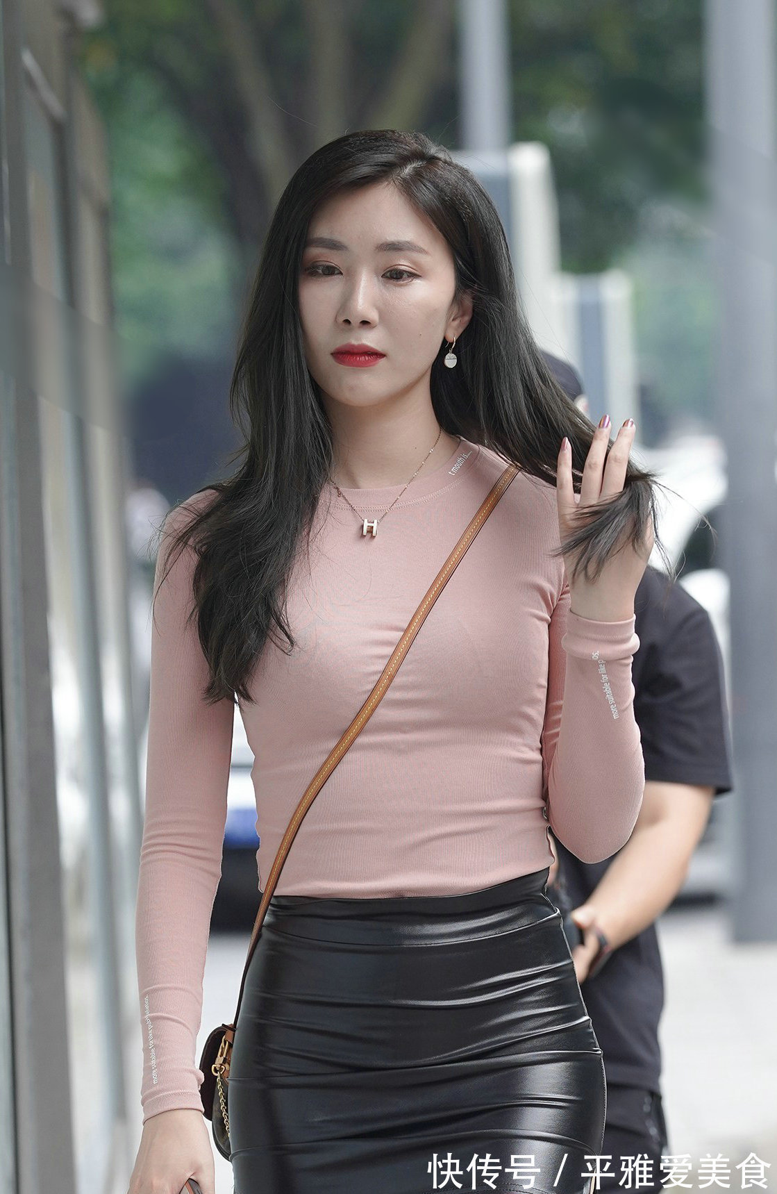 穿搭 健美裤穿搭,简约时尚又修身,穿出了夏季清凉的休闲的风